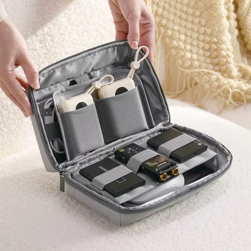Borsa organizer per elettronic - Tech Accessories Travel Organizer Pouch recensione e prezzo