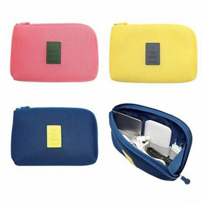 Borsa per accessori da viaggio - Tech Accessories Case recensione e prezzo